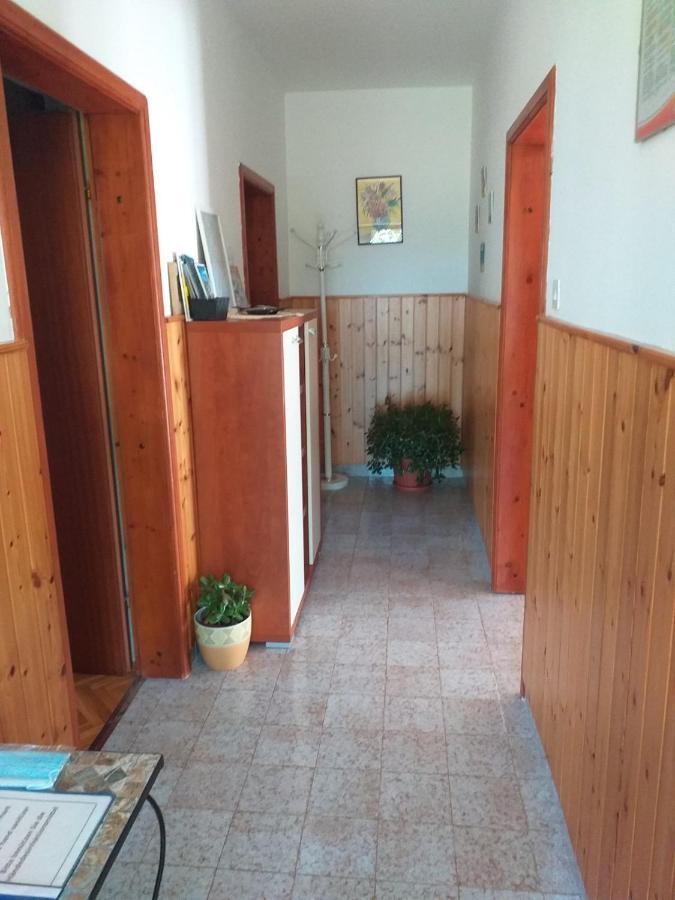 Lori Pula Exterior foto